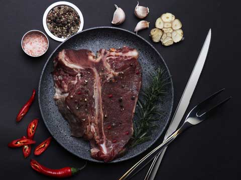Hoe lang moet een t-bone steak bakken?