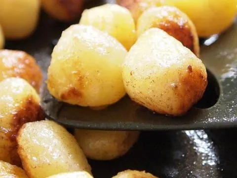 Krielaardappelen bakken